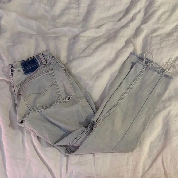 REFORMATION LEVIS ripped butt cheek out 26 - Picture 7 of 7